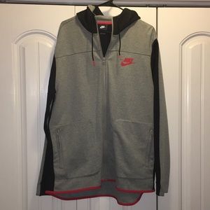 Men’s 2XL Nike zip-up with hood. Brand New